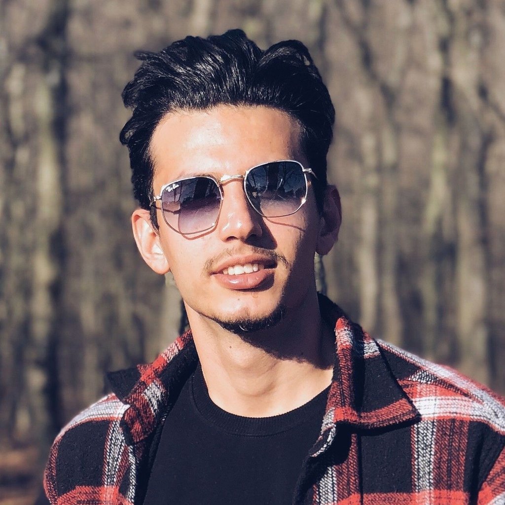 تصویر پروفایل میزبان