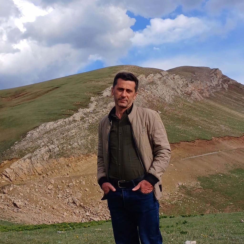 تصویر پروفایل میزبان