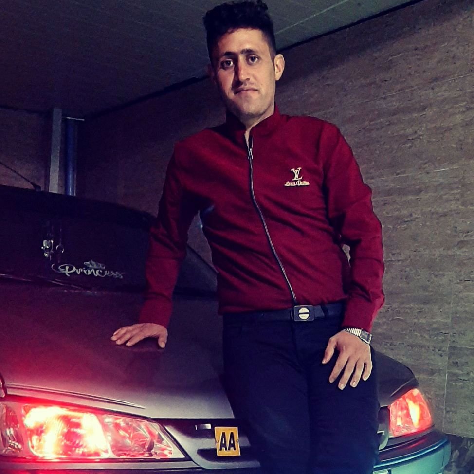 تصویر پروفایل میزبان