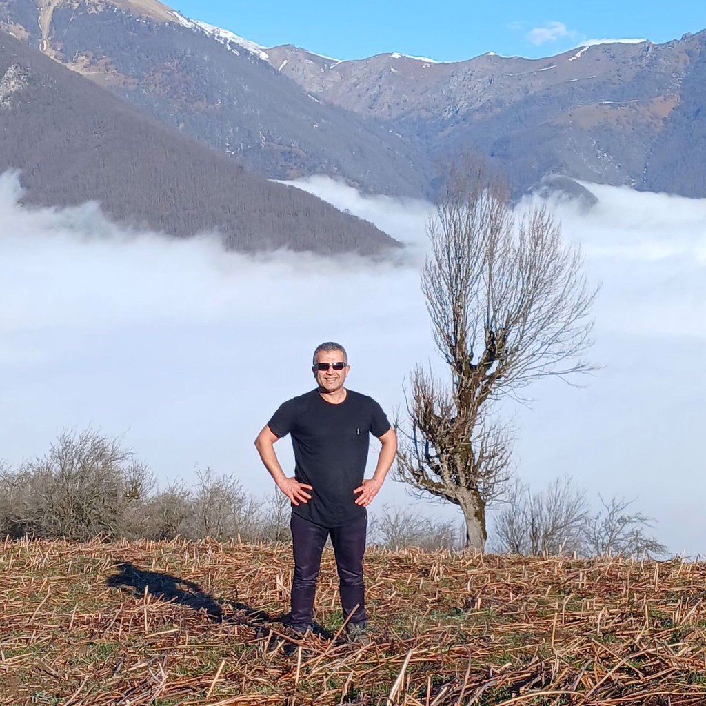 تصویر پروفایل میزبان