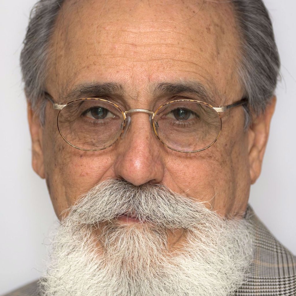 تصویر پروفایل میزبان