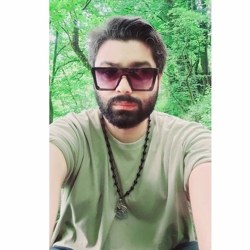 تصویر پروفایل میزبان