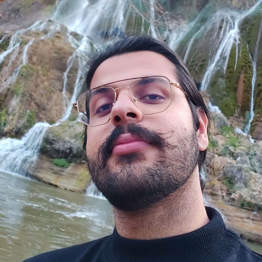 تصویر پروفایل میزبان