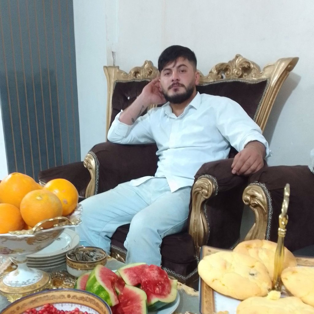 تصویر پروفایل میزبان