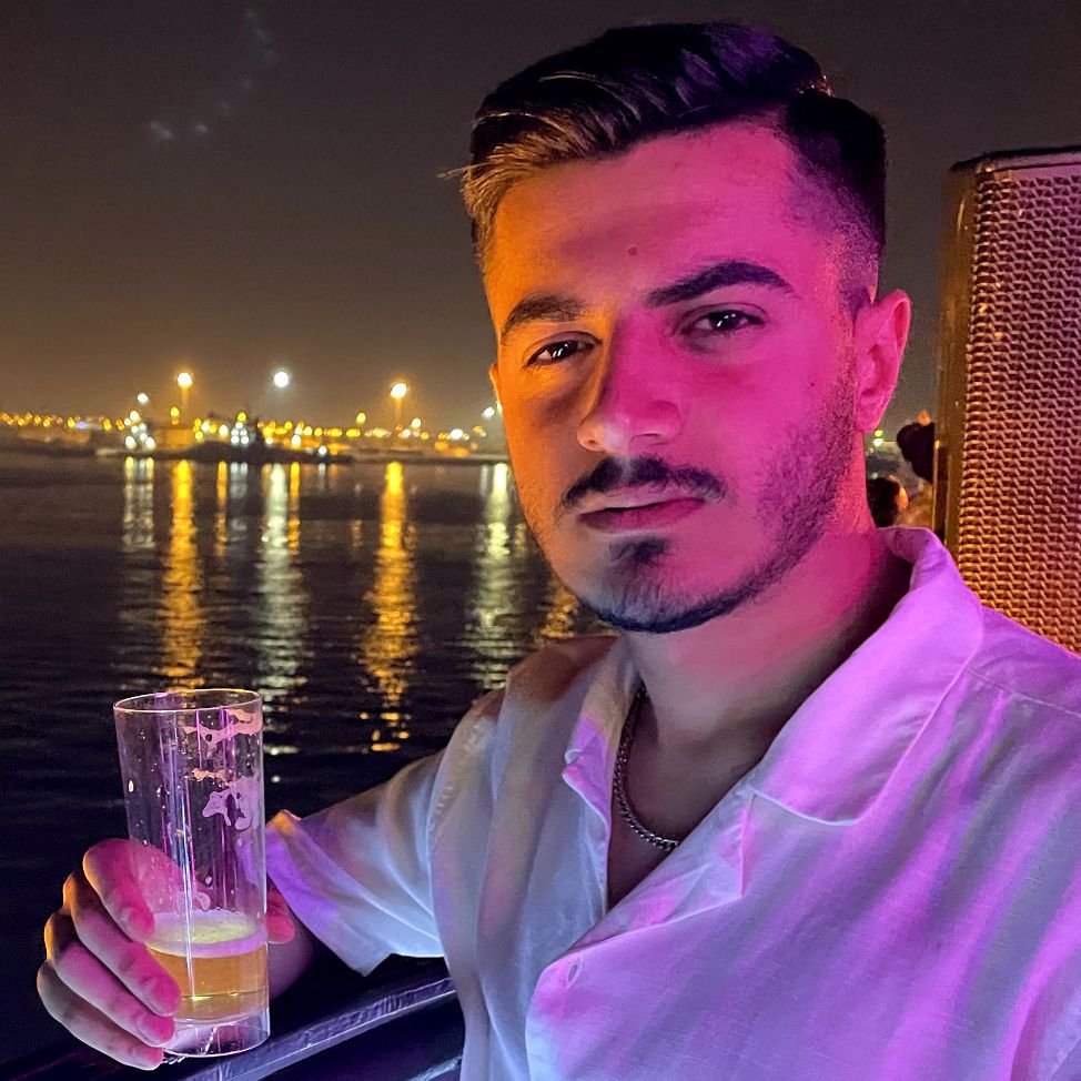 تصویر پروفایل میزبان