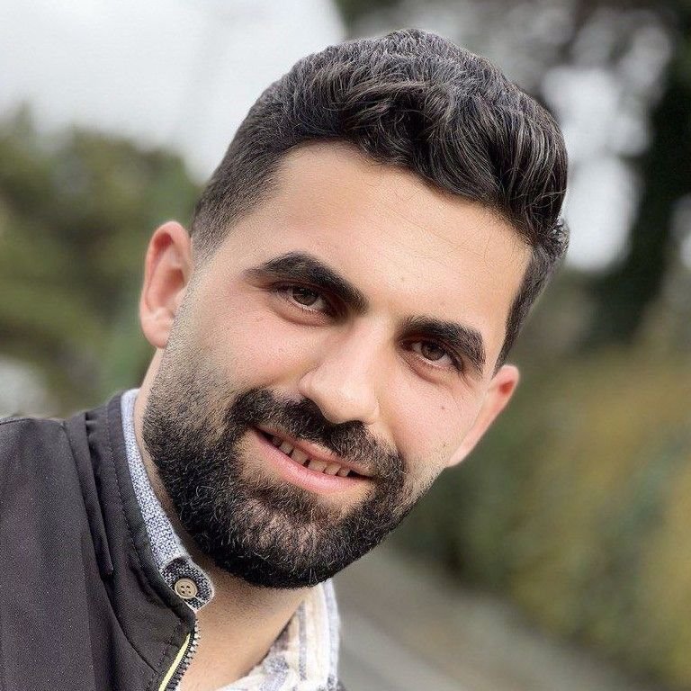 تصویر پروفایل میزبان