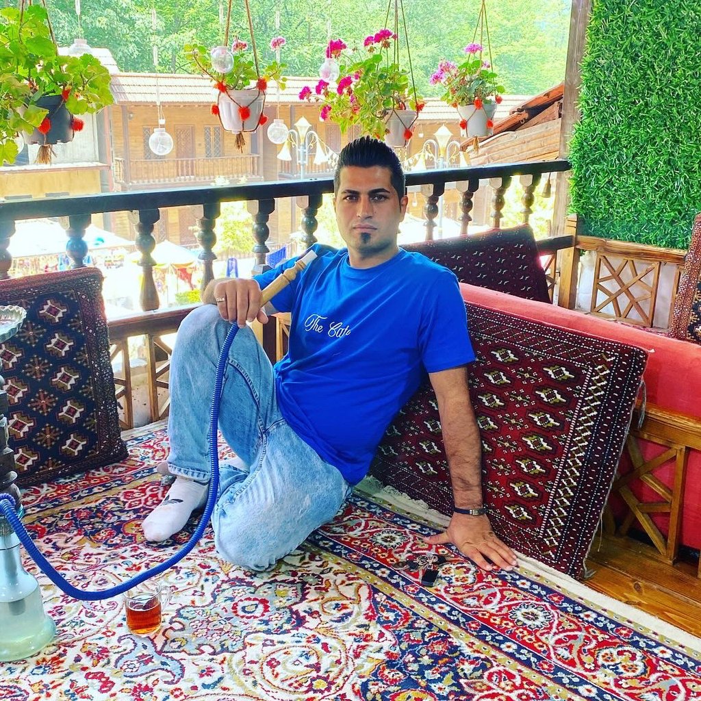 تصویر پروفایل میزبان