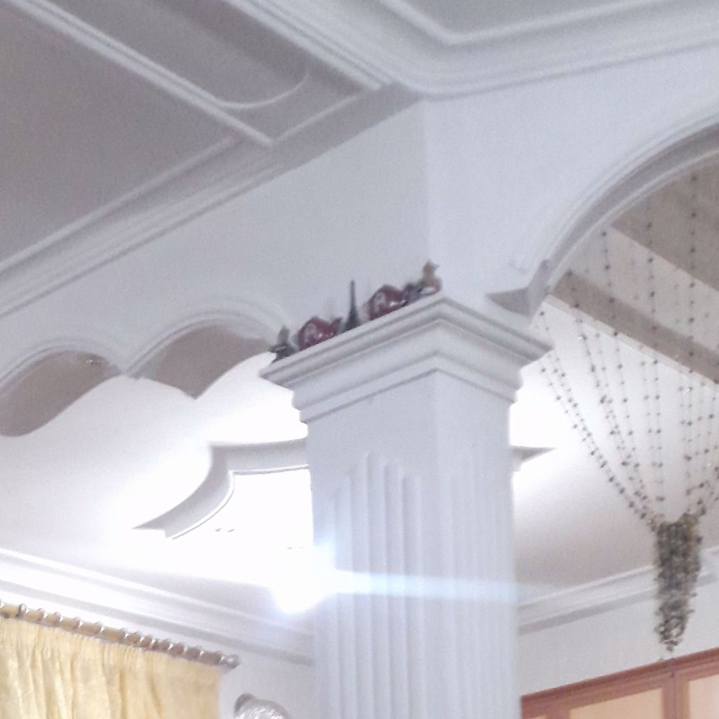 تصویر پروفایل میزبان