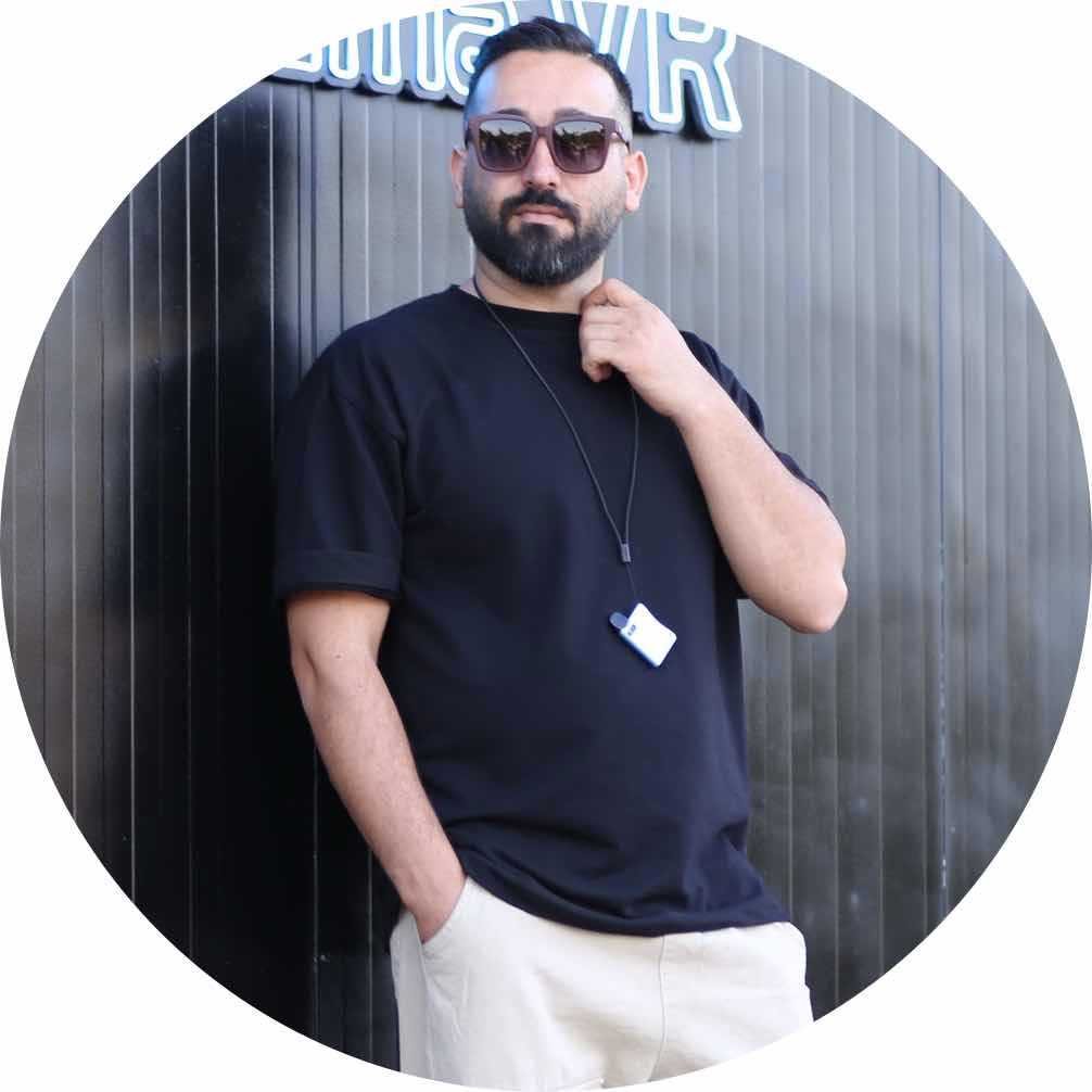 تصویر پروفایل میزبان