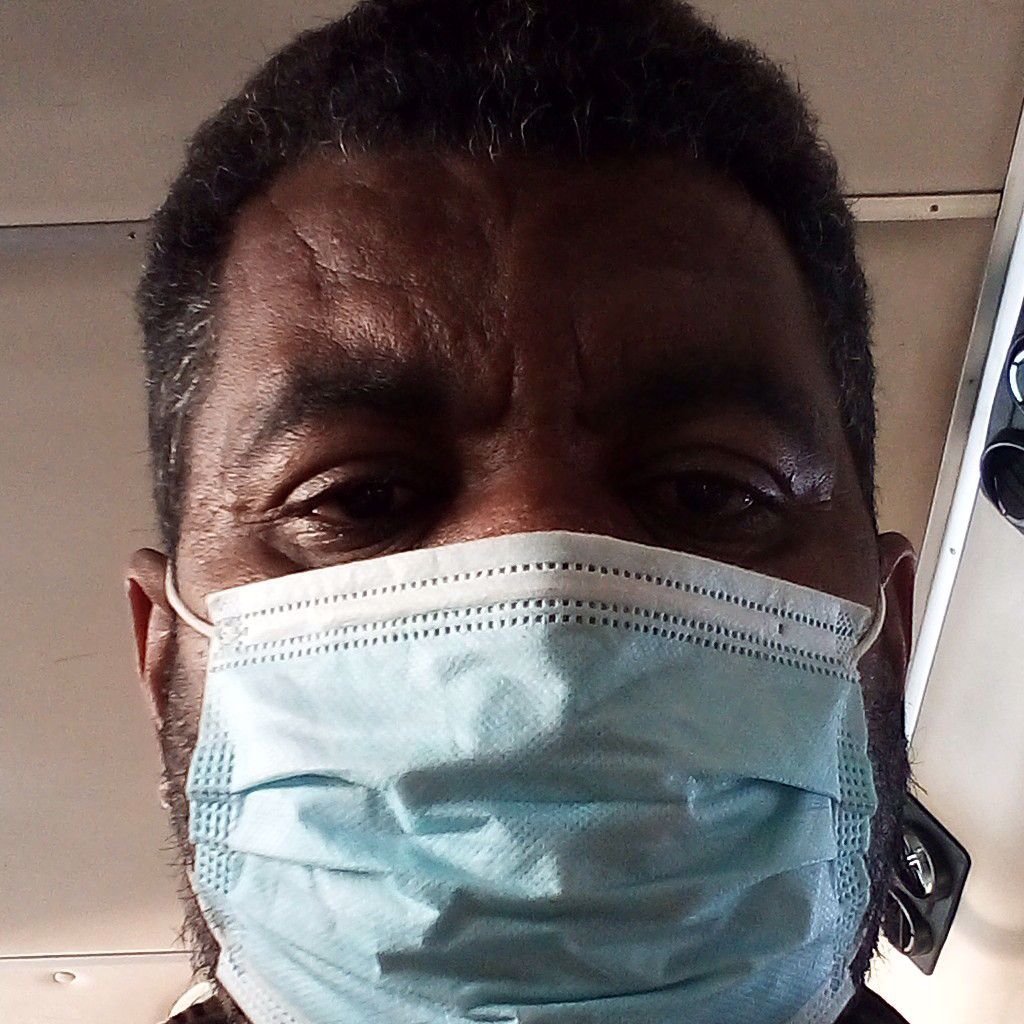 تصویر پروفایل میزبان