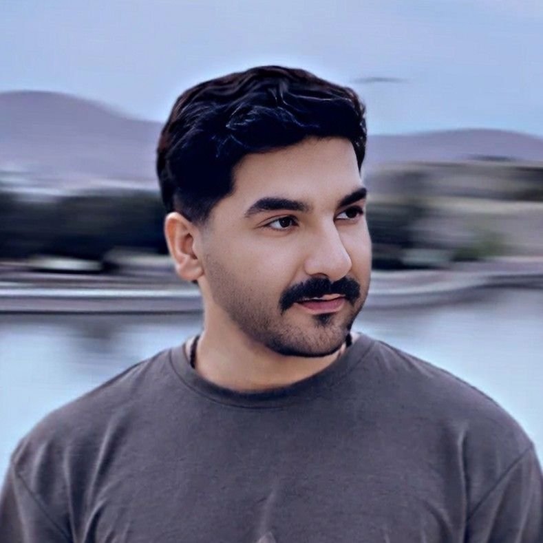 علی