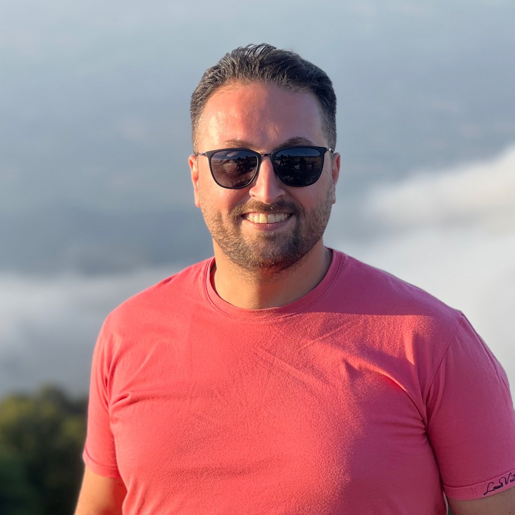 تصویر پروفایل میزبان