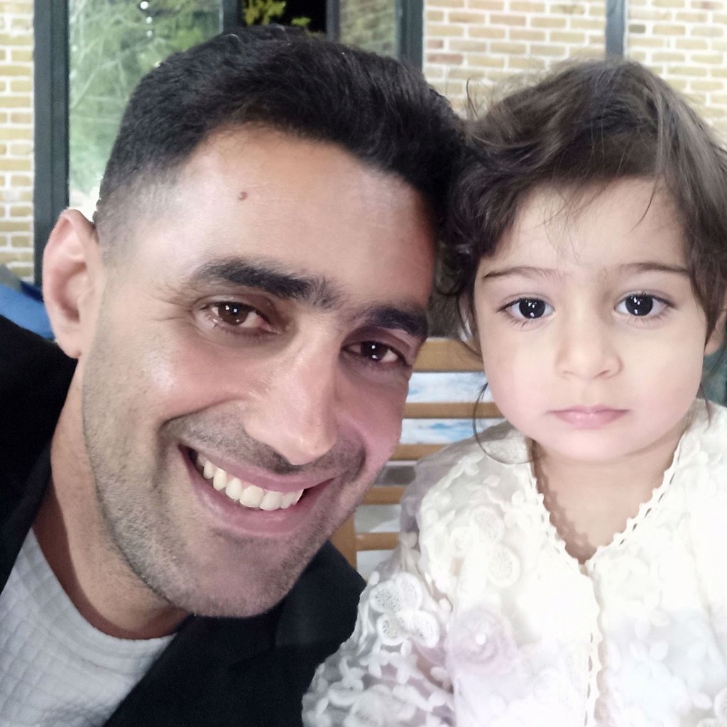 تصویر پروفایل میزبان