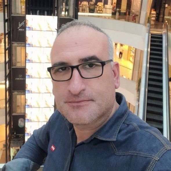 تصویر پروفایل میزبان