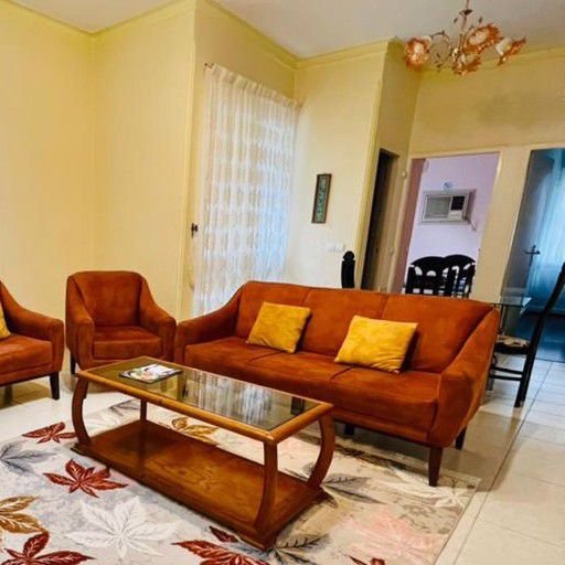 تصویر پروفایل میزبان