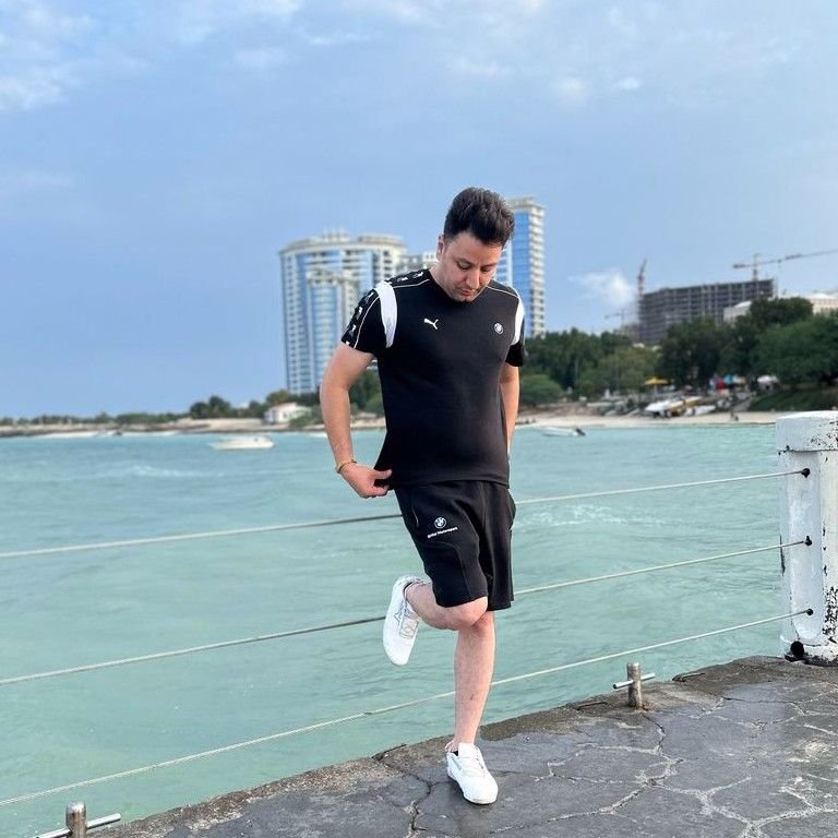 تصویر پروفایل میزبان