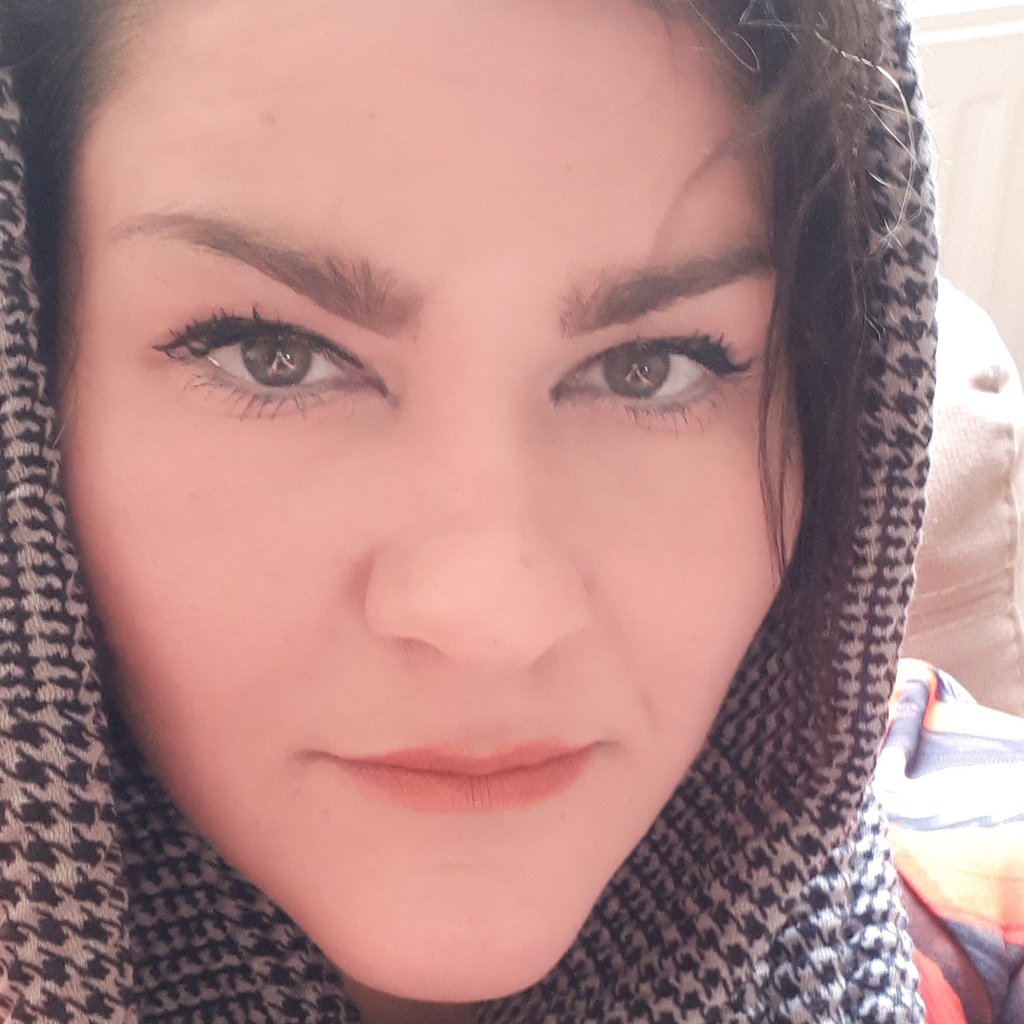 تصویر پروفایل میزبان