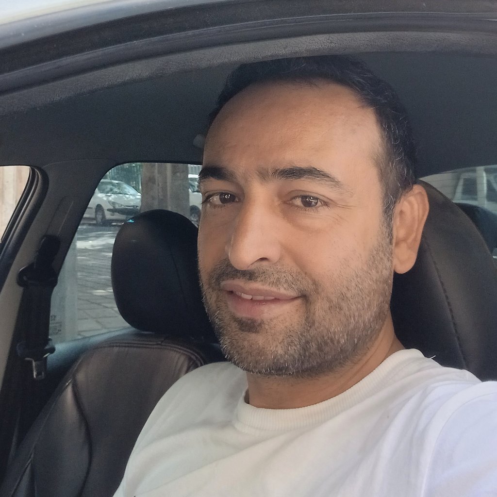 تصویر پروفایل میزبان