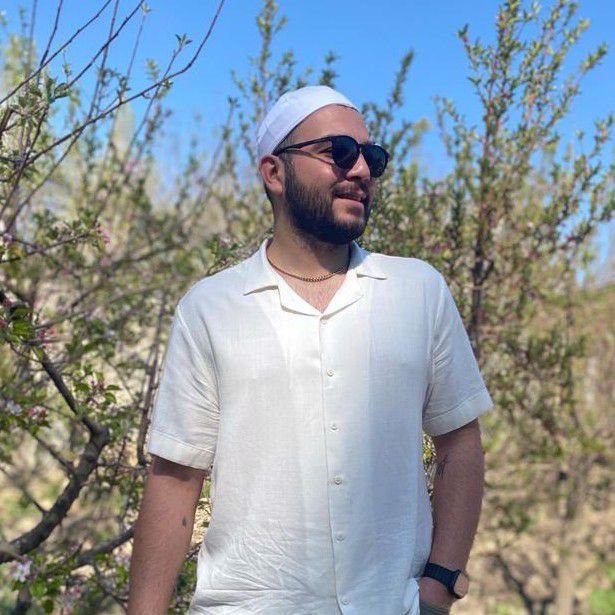 تصویر پروفایل میزبان
