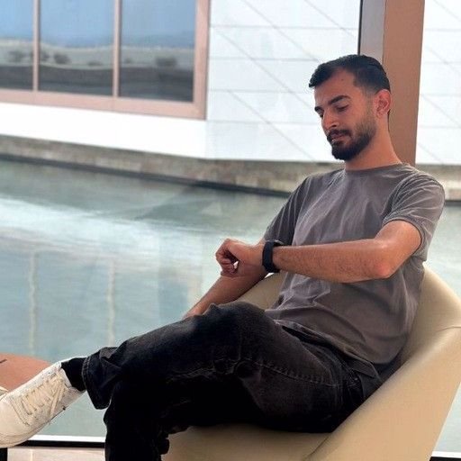 تصویر پروفایل میزبان