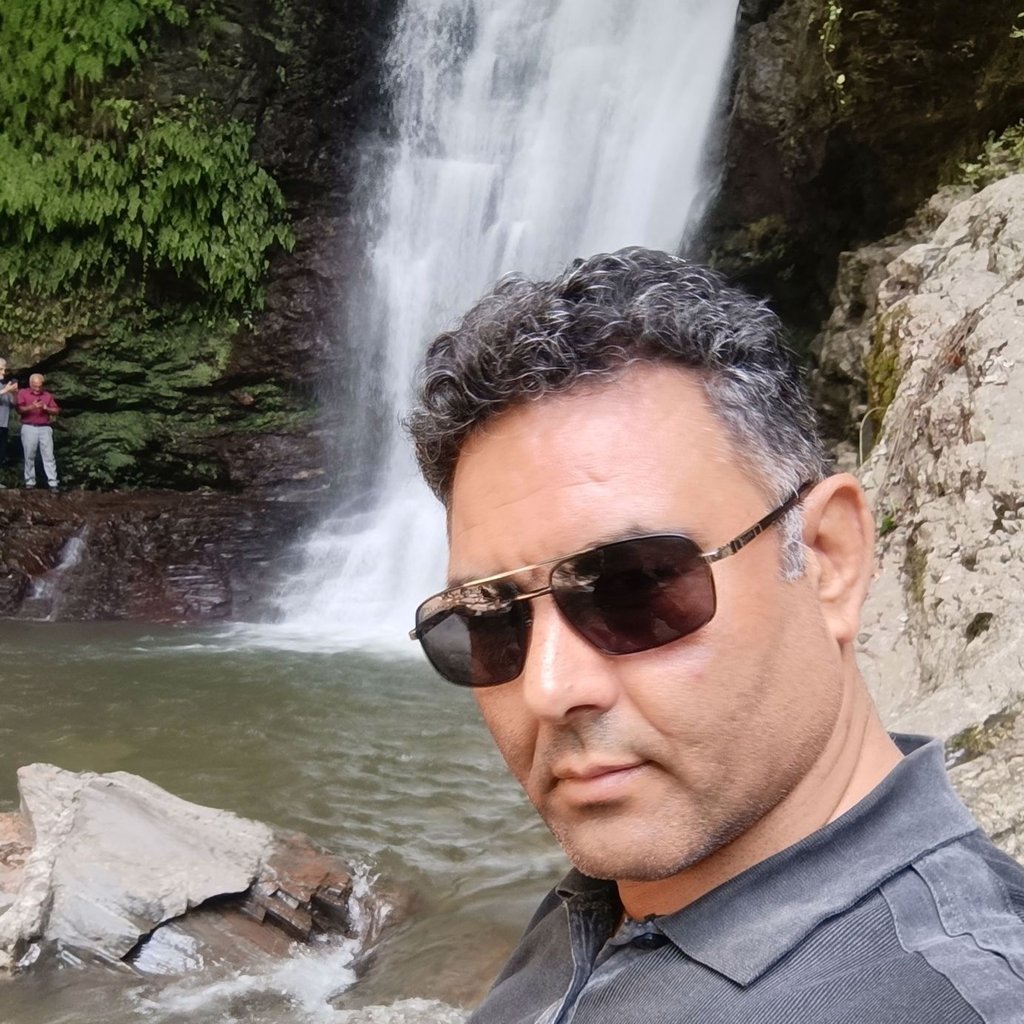 تصویر پروفایل میزبان