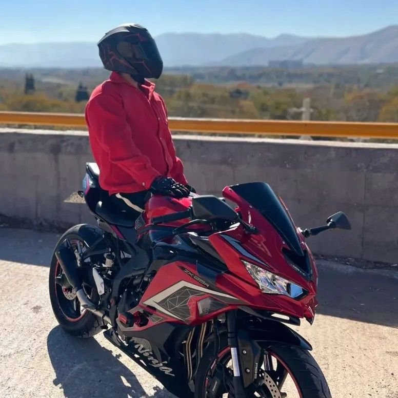 تصویر پروفایل میزبان