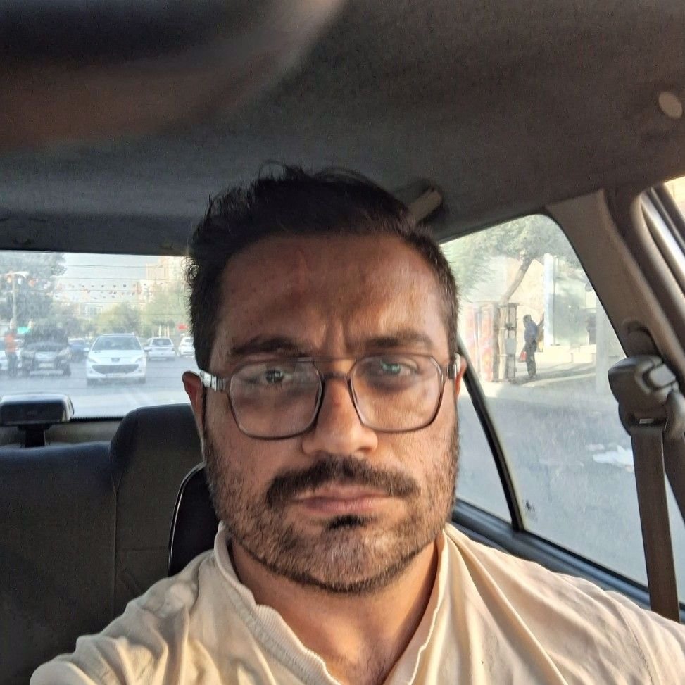 تصویر پروفایل میزبان