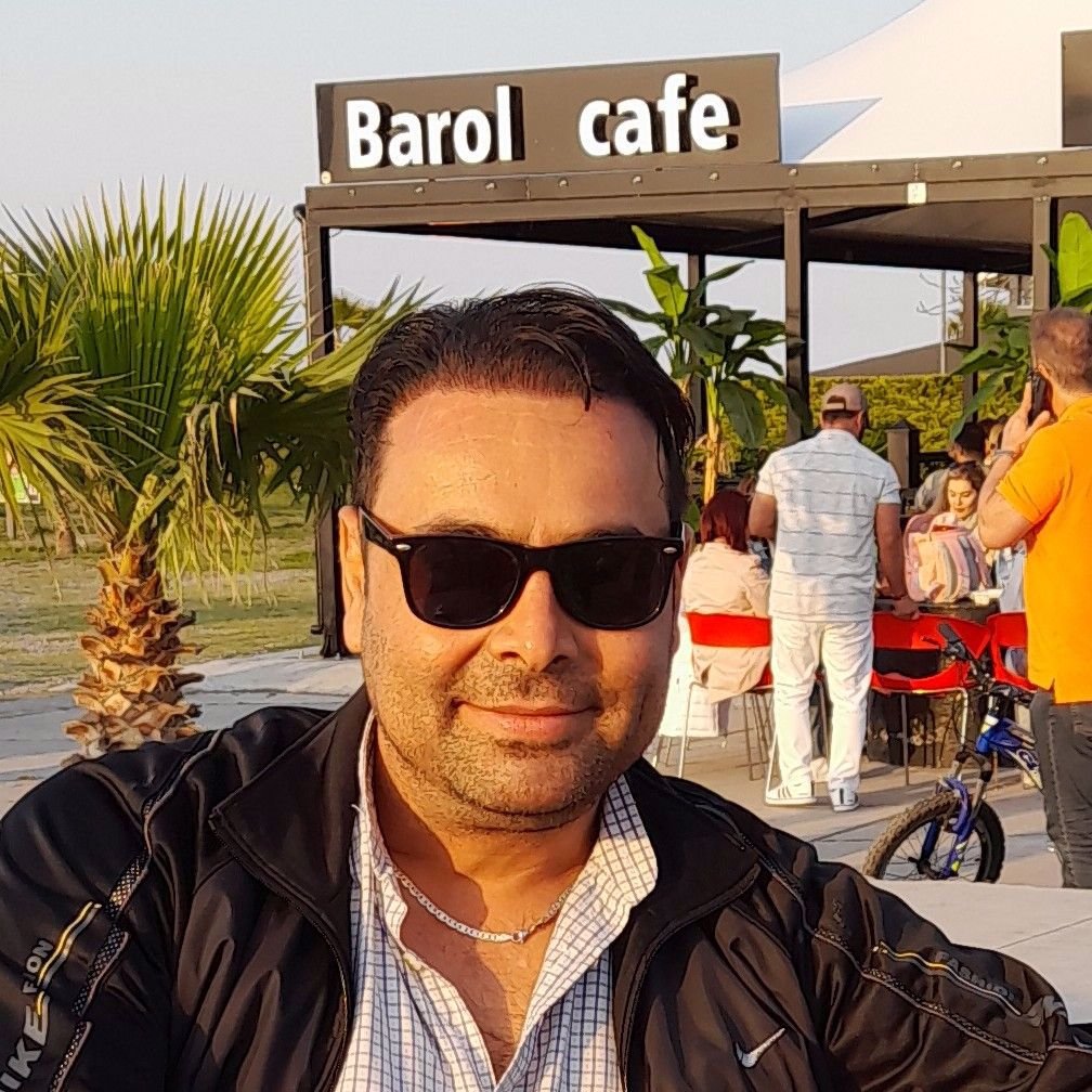 تصویر پروفایل میزبان