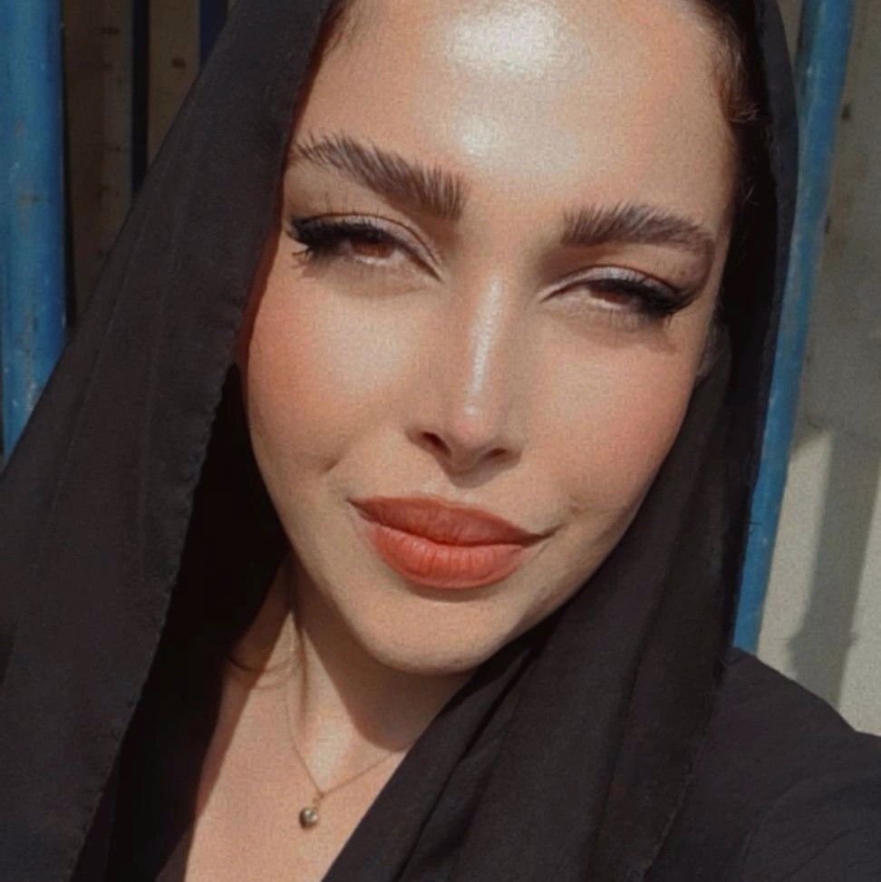 تصویر پروفایل میزبان