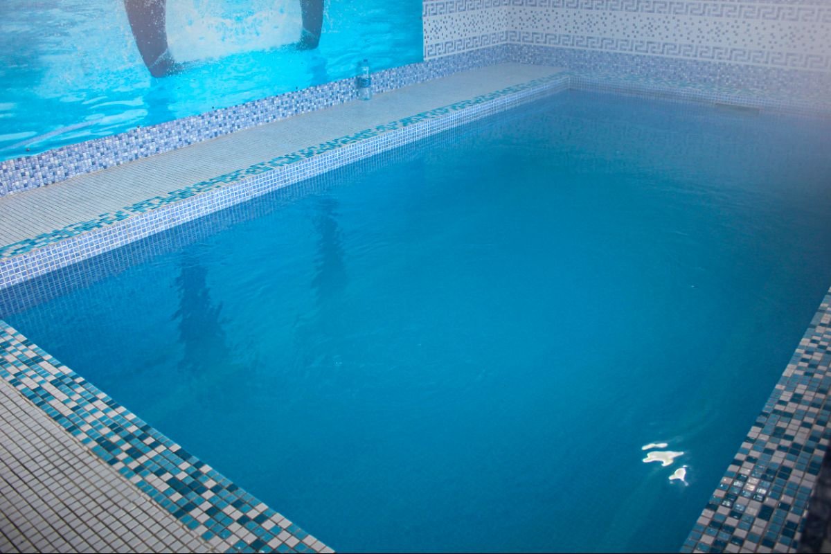 ویلا دوخوابه استخردار پیست