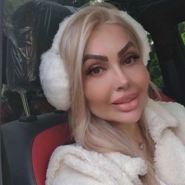 تصویر پروفایل میزبان