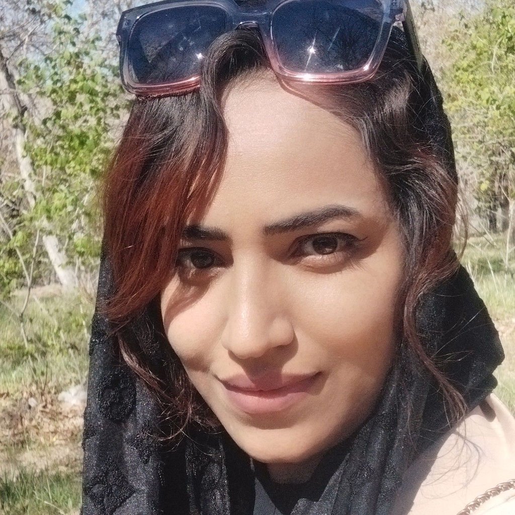 تصویر پروفایل میزبان