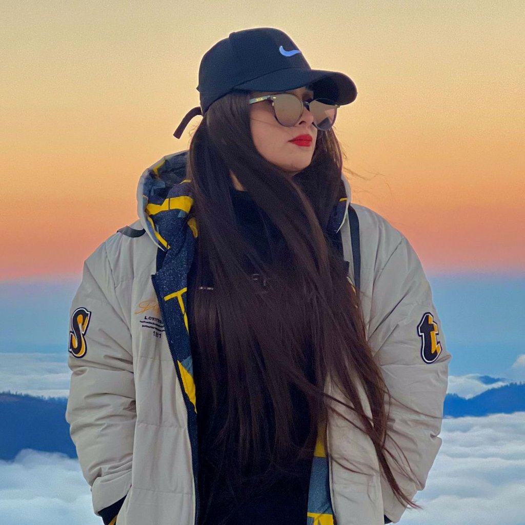 تصویر پروفایل میزبان