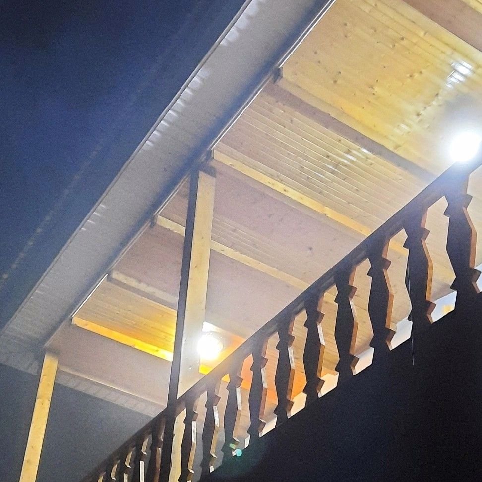 تصویر پروفایل میزبان