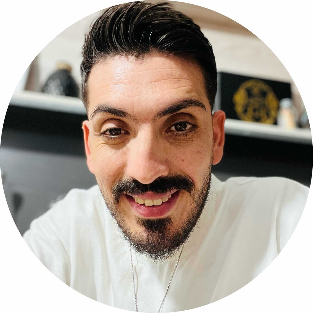 تصویر پروفایل میزبان