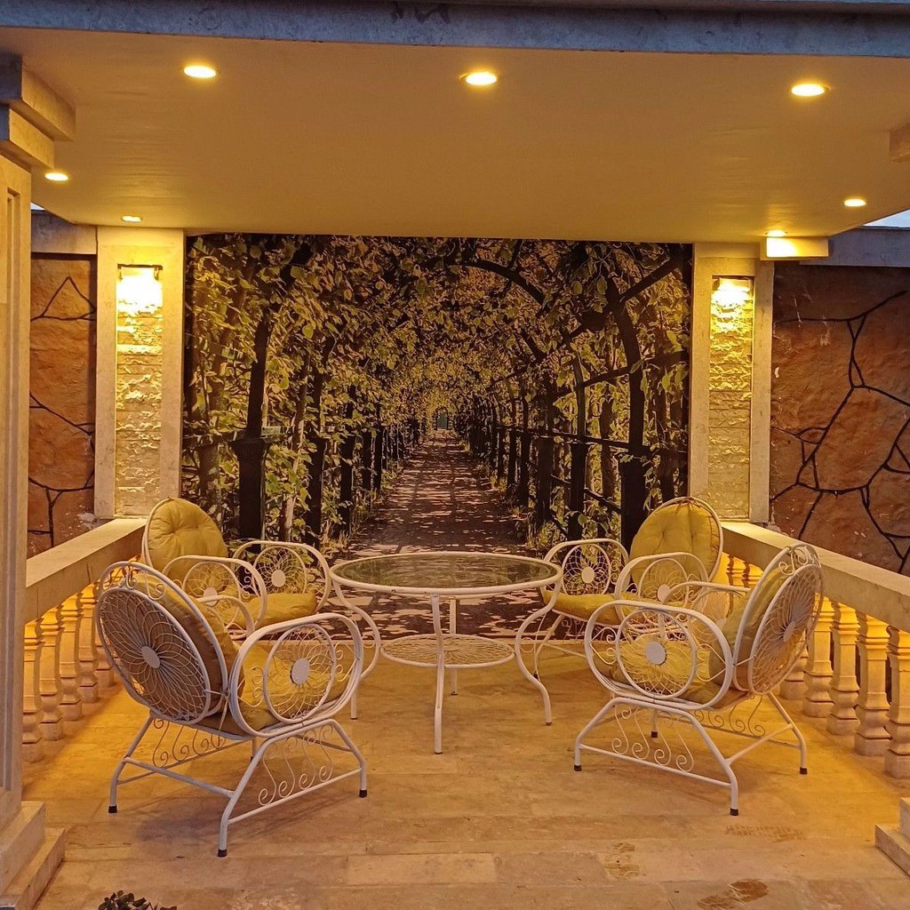 تصویر پروفایل میزبان