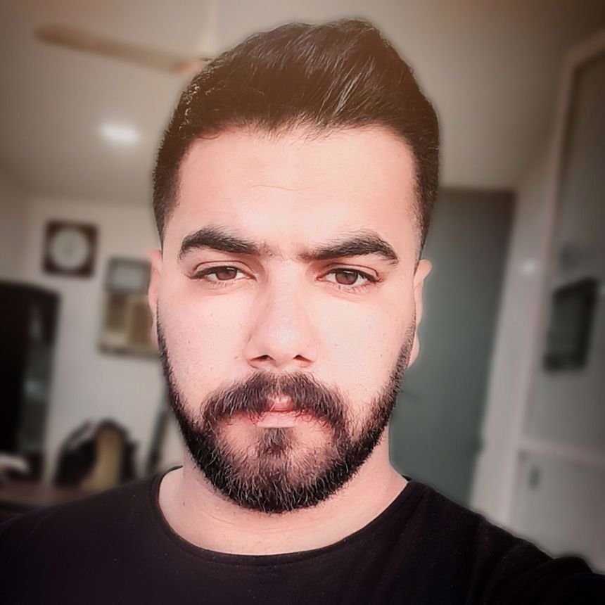 تصویر پروفایل میزبان