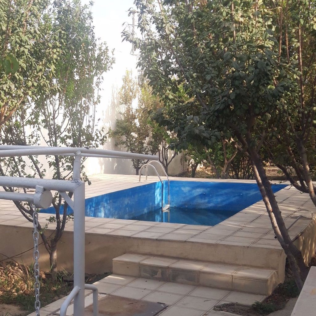 تصویر پروفایل میزبان