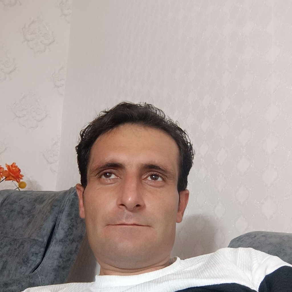 تصویر پروفایل میزبان