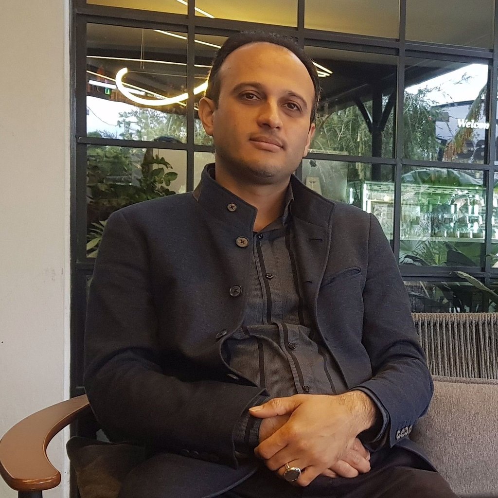 تصویر پروفایل میزبان