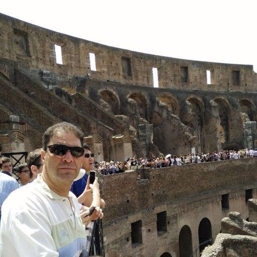 تصویر پروفایل میزبان