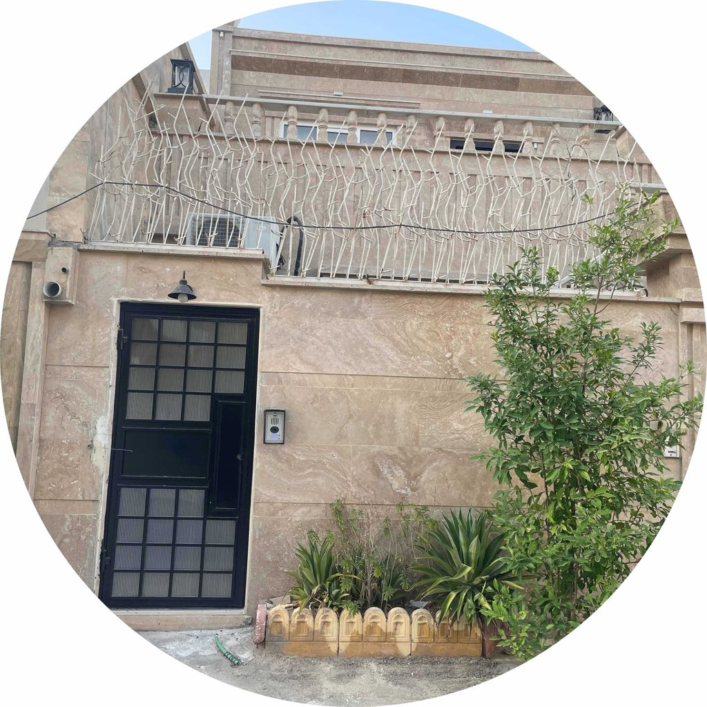 تصویر پروفایل میزبان