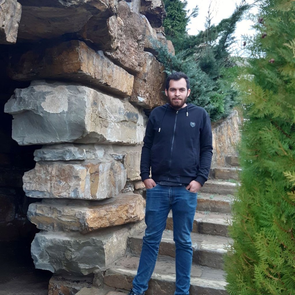 تصویر پروفایل میزبان