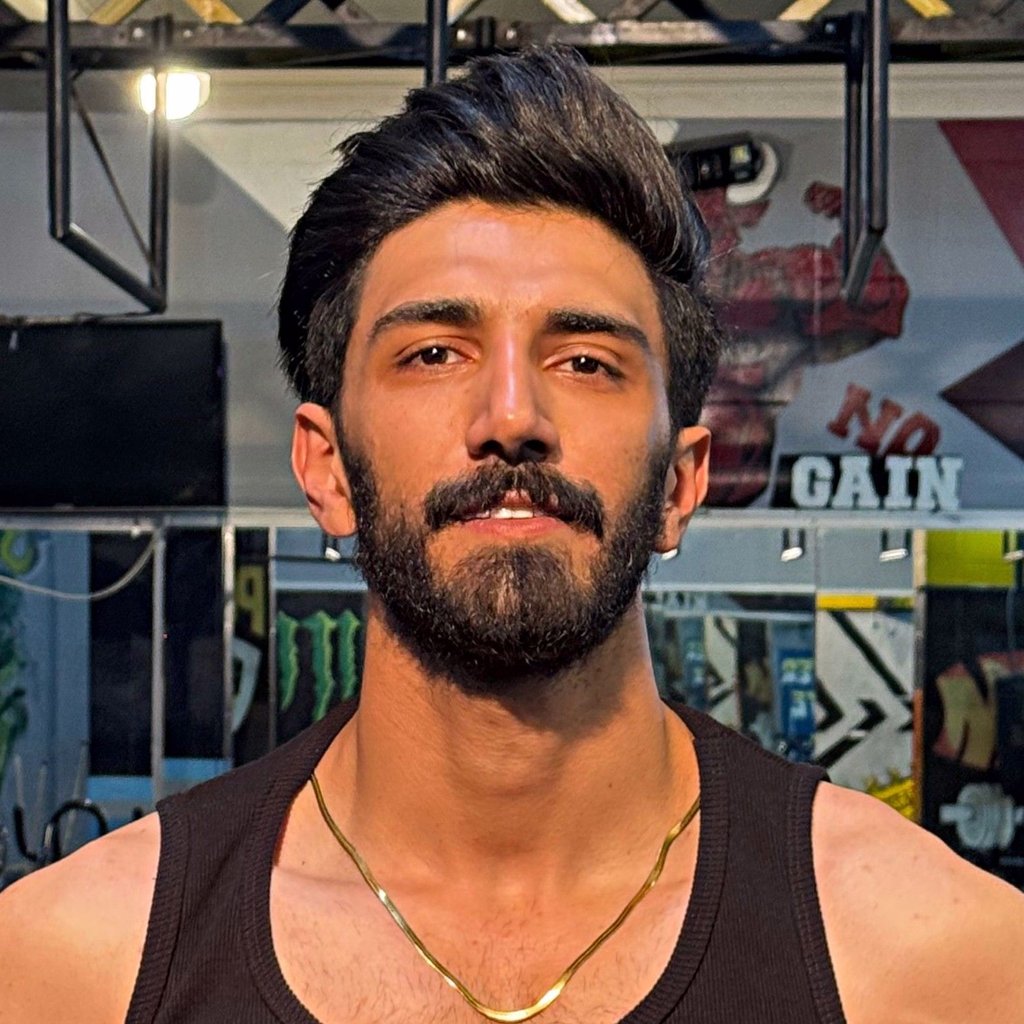 علی