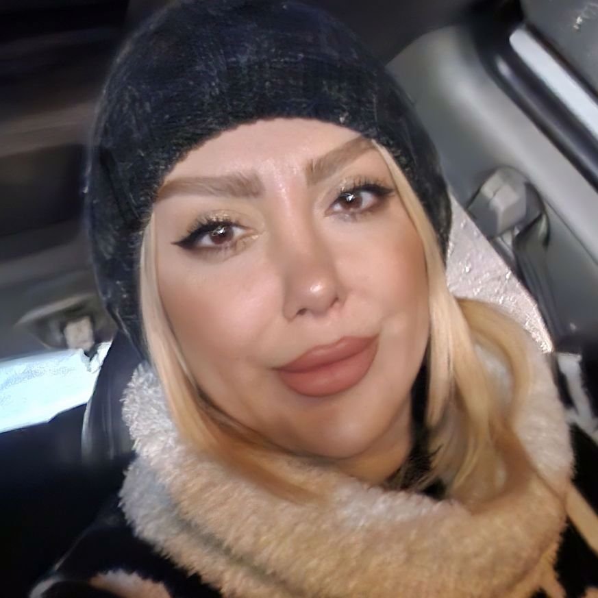 تصویر پروفایل میزبان