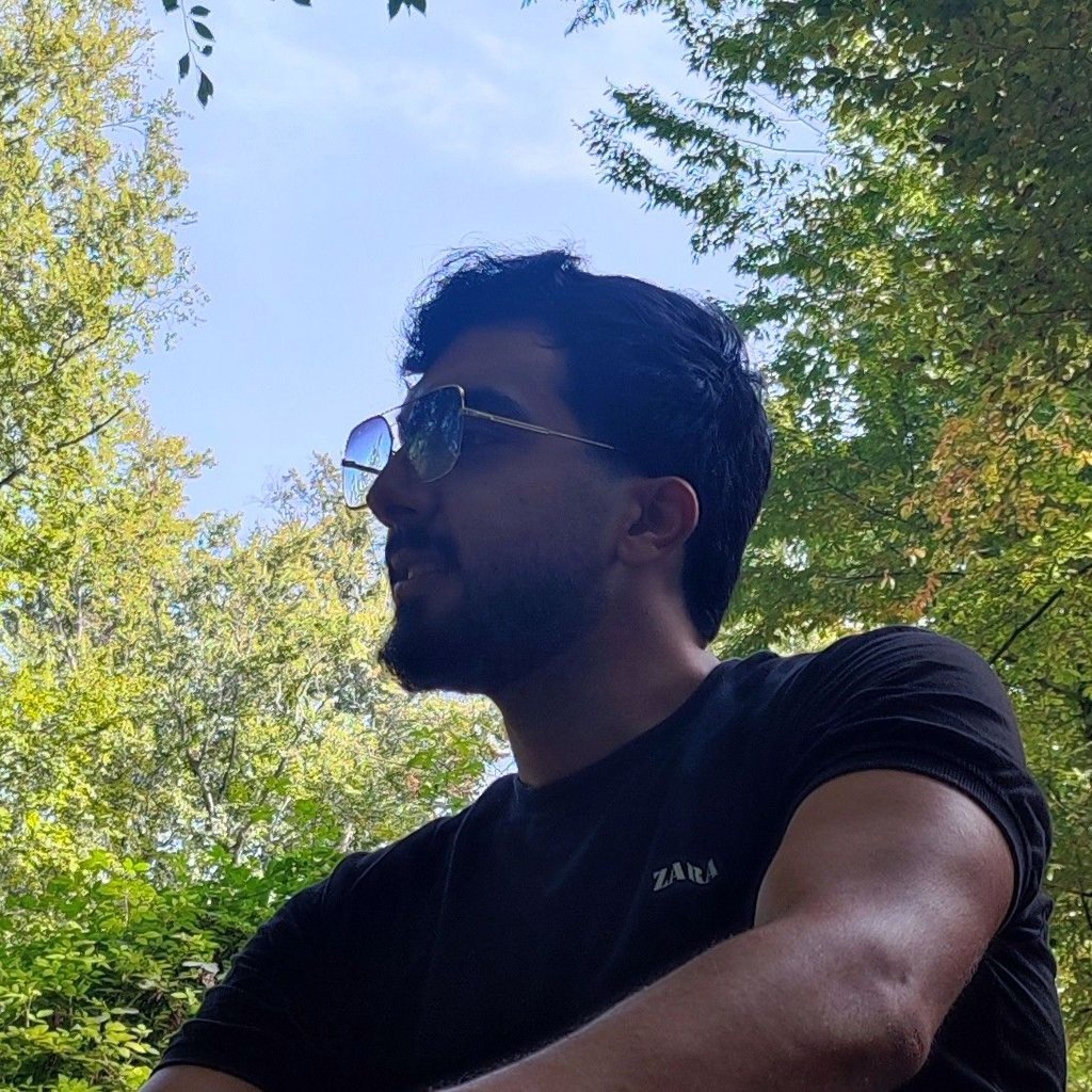 تصویر پروفایل میزبان