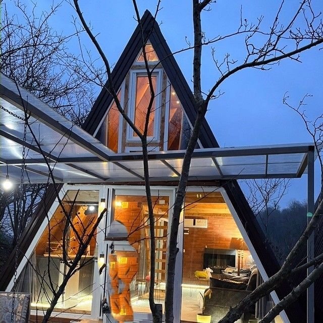 تصویر پروفایل میزبان