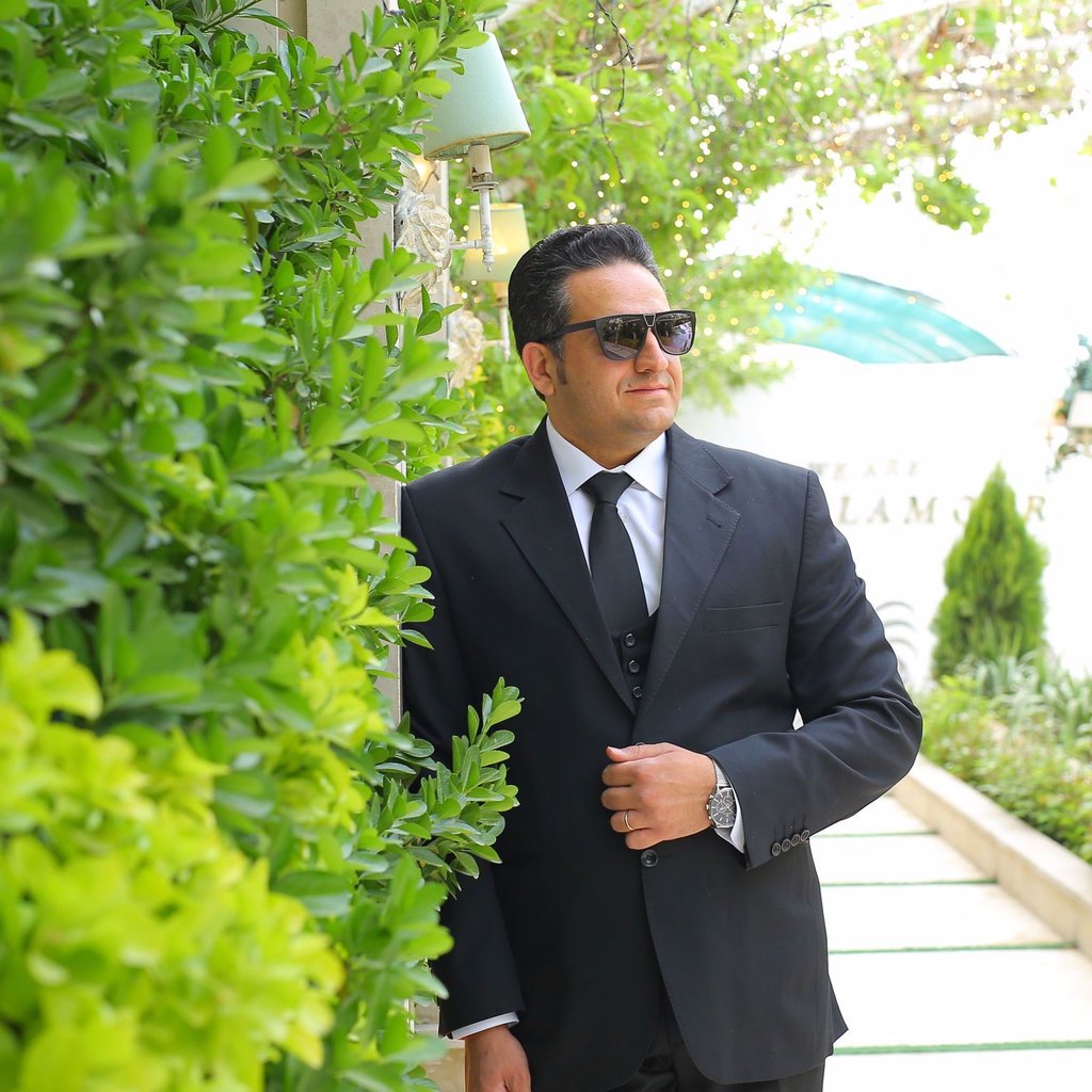 تصویر پروفایل میزبان