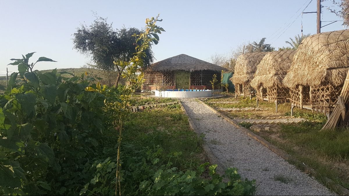 اقامتگاه سنتی آوان توریست واحد 12