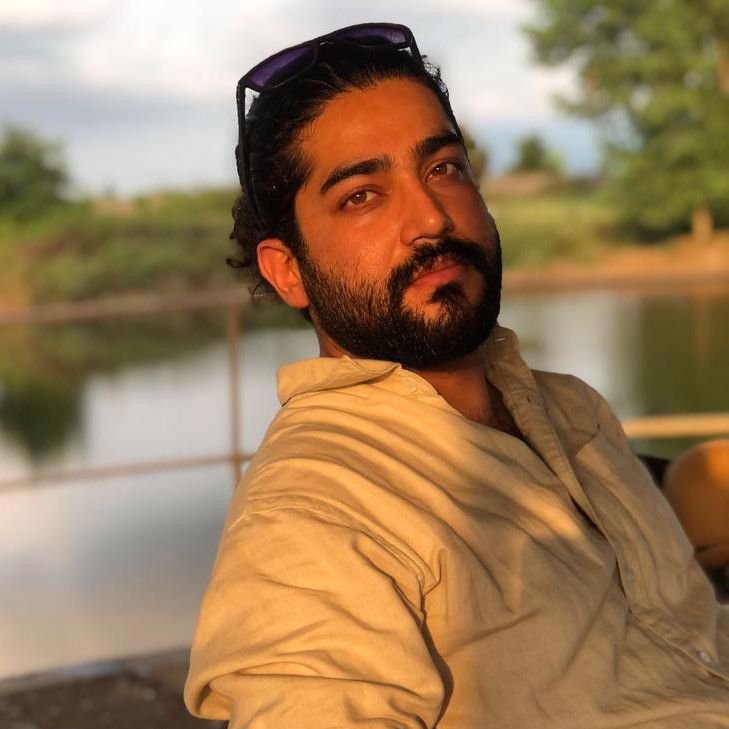 تصویر پروفایل میزبان